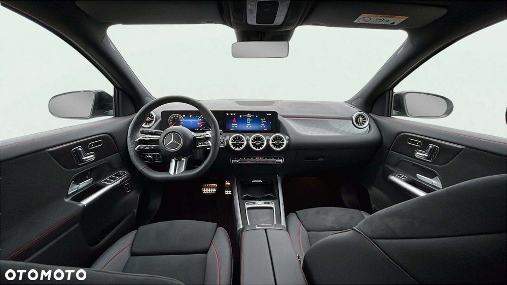 Mercedes-Benz GLA - 11