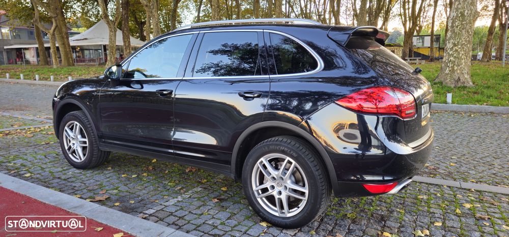 Porsche Cayenne Standard - 3