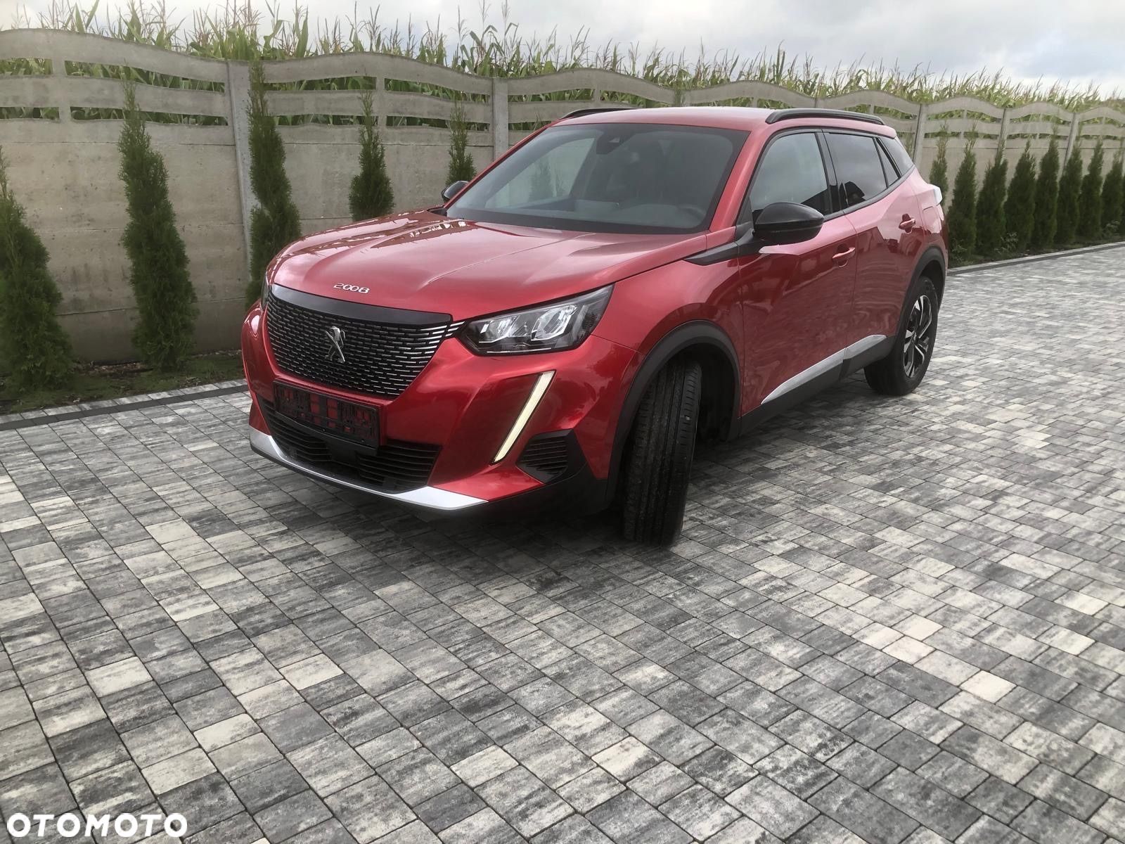 Peugeot 2008 PureTech 130 Allure S&S EAT8 - 1