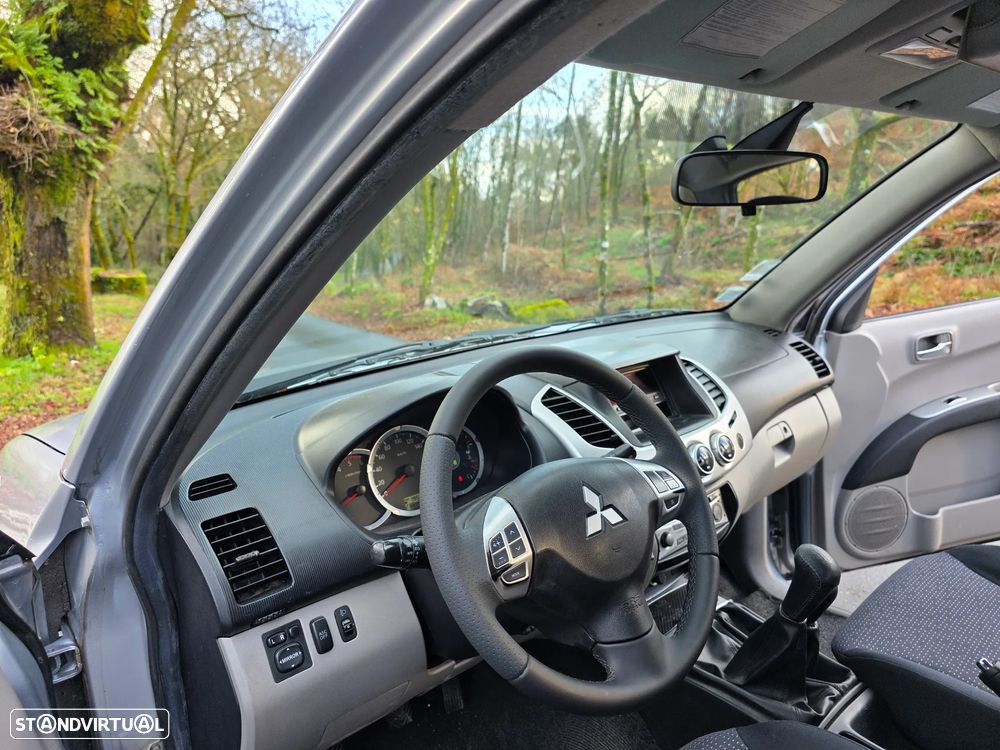 Mitsubishi L200 2.5 TD St Sport Full Box - 17