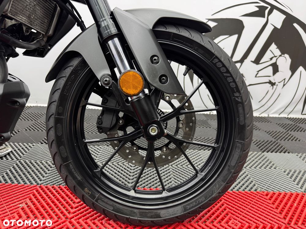 Yamaha MT - 27