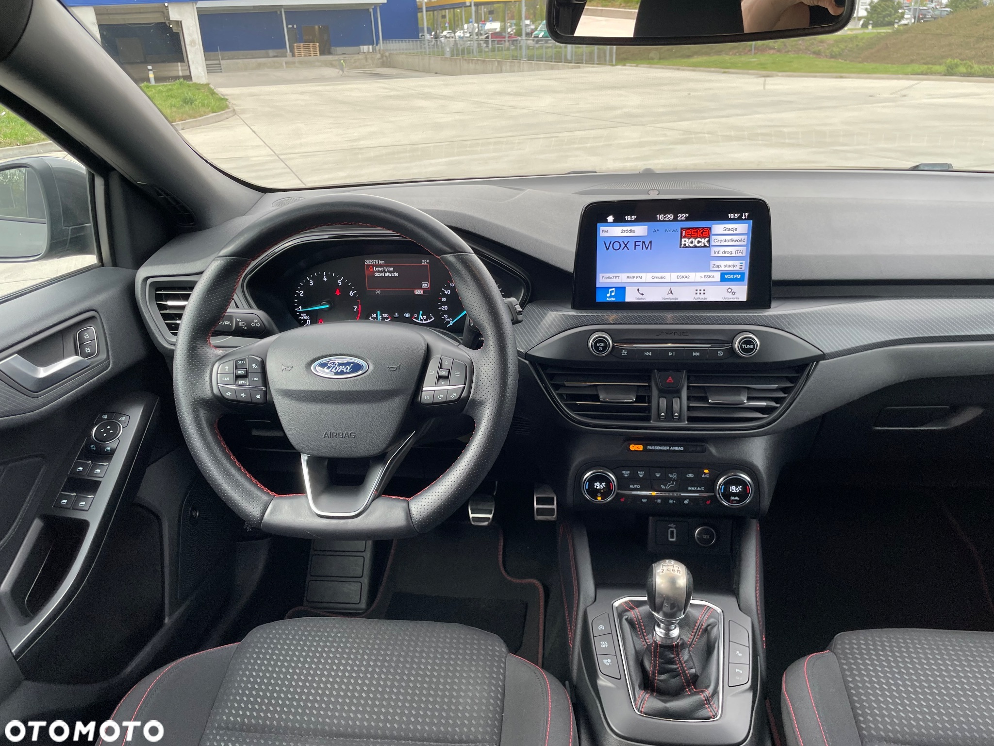 Ford Focus Turnier 1.0 EcoBoost Start-Stopp-System ST-LINE - 18