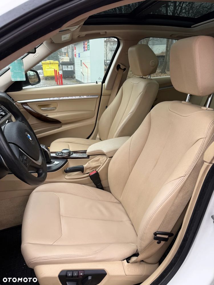 BMW Seria 3 328i xDrive - 9