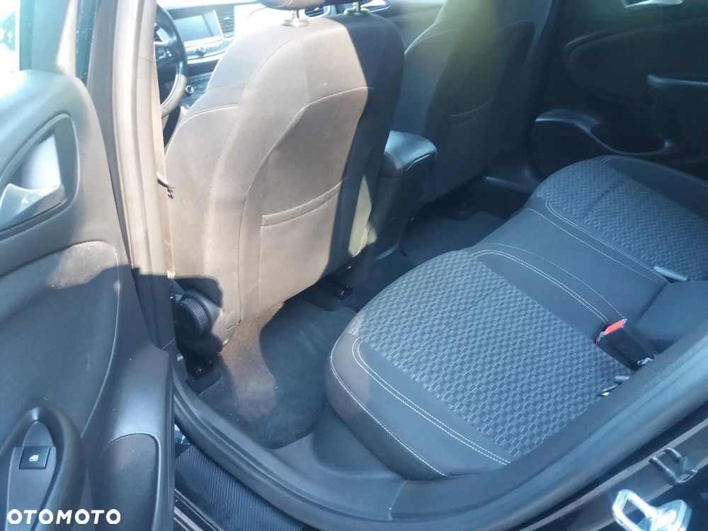 Opel Astra 1.4 Turbo Start/Stop Dynamic - 11
