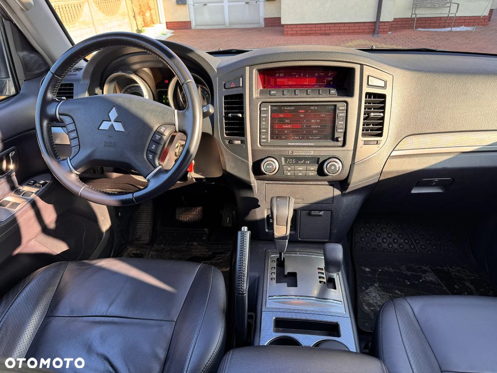 Mitsubishi Pajero 3.2 DID Instyle - 13