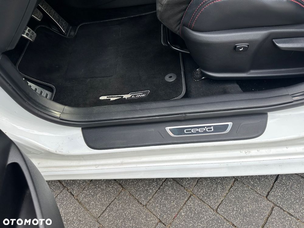 Kia Ceed 1.6 T-GDI GT-Challenge - 34
