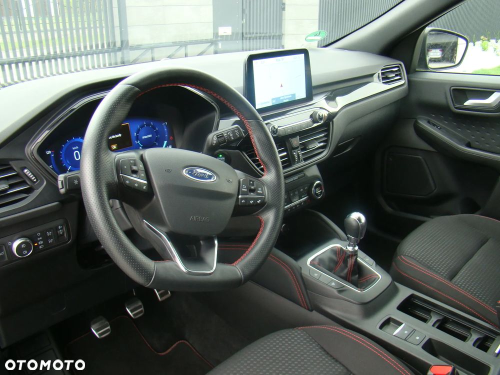 Ford Kuga 1.5 EcoBoost ST-LINE - 23