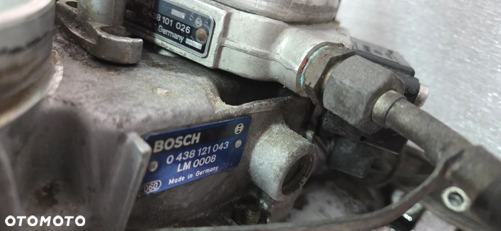 Rozdzielacz wtrysku paliwa kolektor wtryski kpl Mercedes W 124 2.0 - 7