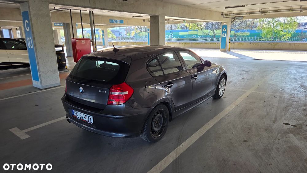 BMW Seria 1 - 19