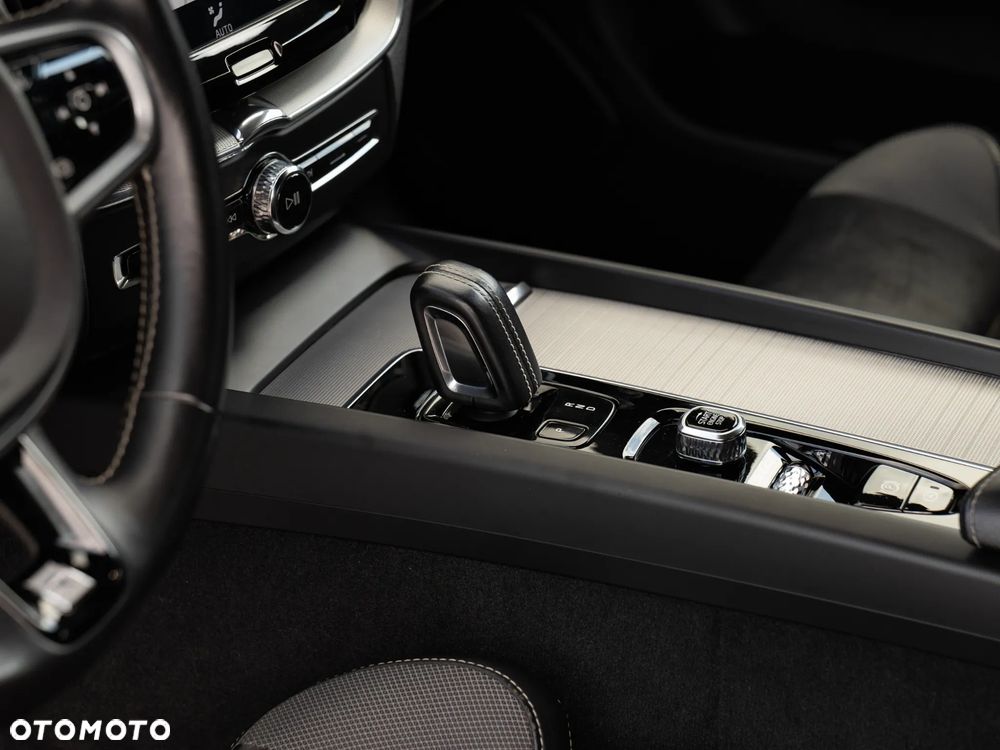Volvo XC 60 - 21