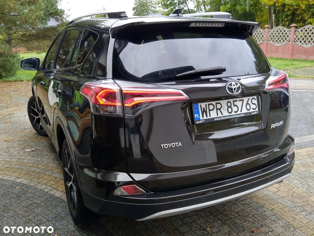 Toyota RAV4 - 9