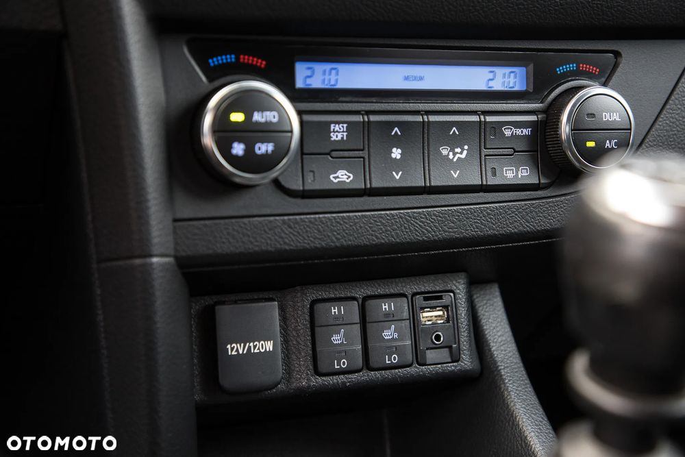 Toyota Auris 1.6 Prestige - 20