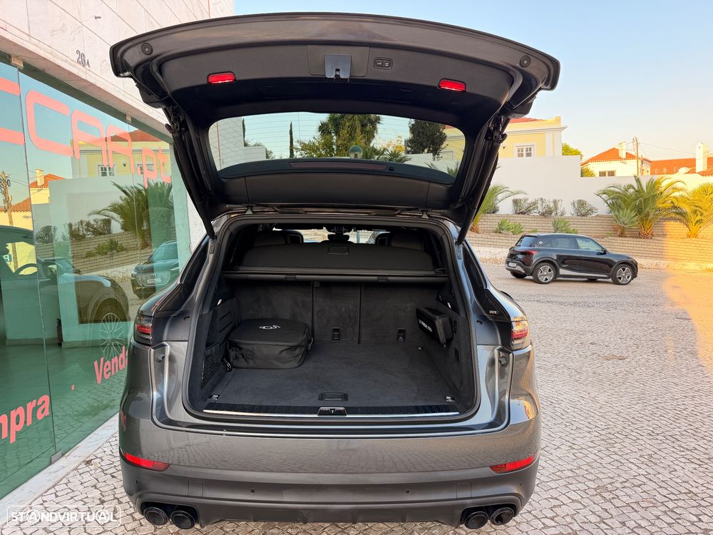 Porsche Cayenne E-Hybrid - 36