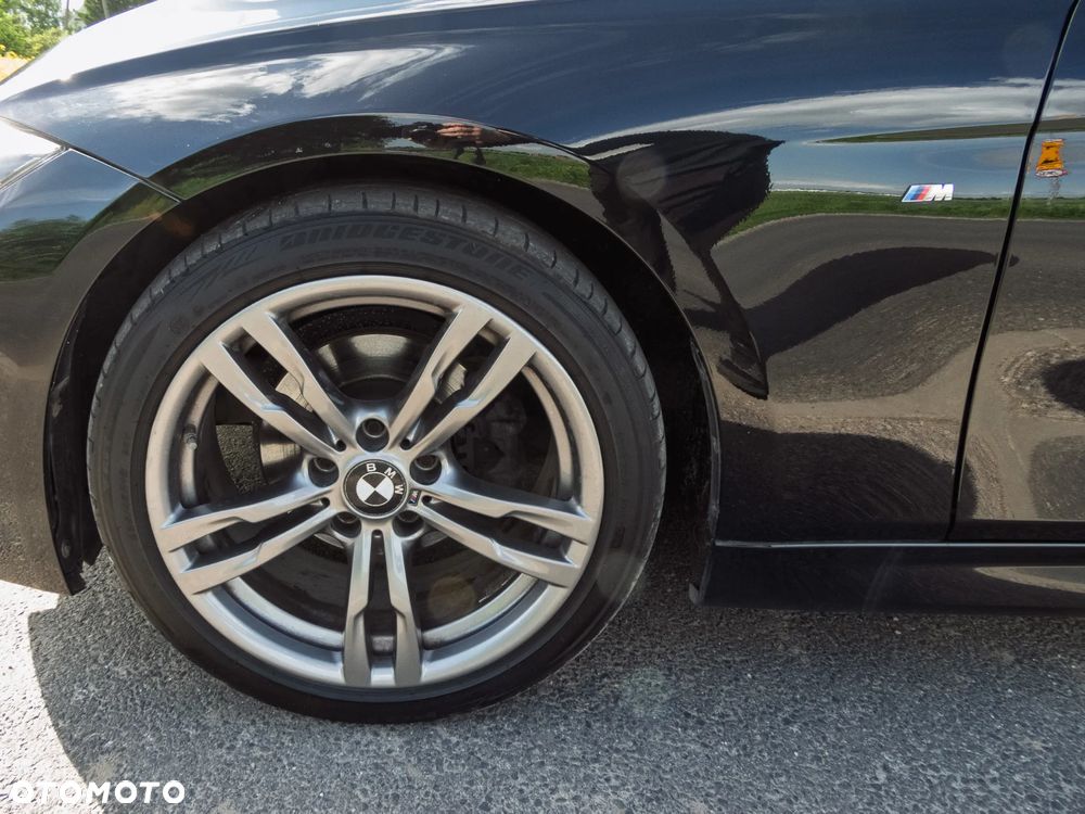 BMW Seria 3 318d M Sport Shadow - 24