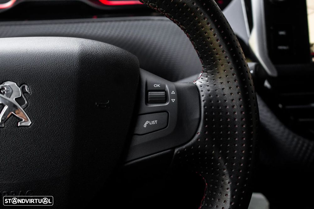 Peugeot 2008 1.2 PureTech GT Line - 15