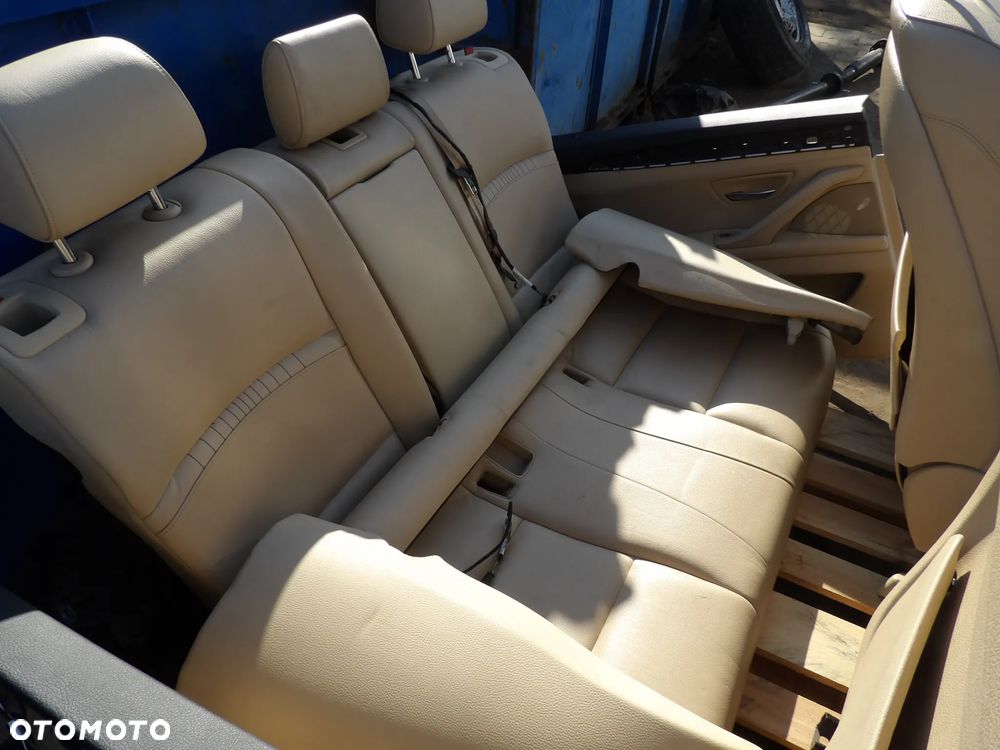 BMW - F11 - LIFT - SPORT - FOTELE , KANPA , BOCZKI , TUNEL ŚRODKOWY - KOMPLET - EUROPA - BRAK JEDNEGO ISOFIX - STAN PERFEKCYJNY - 6