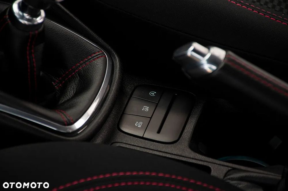 Ford Fiesta 1.0 EcoBoost S&S ST-LINE - 34
