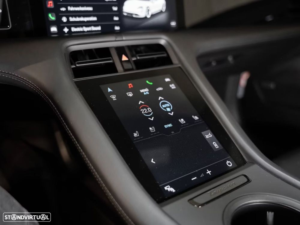 Porsche Taycan Sport Turismo - 15