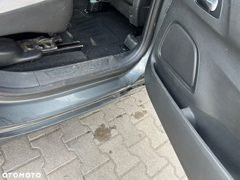 Citroën C4 Picasso - 24
