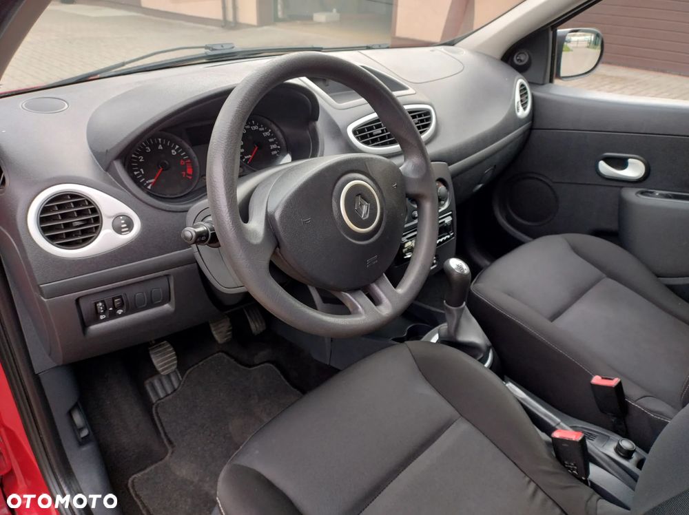 Renault Clio 1.2 16V 75 Dynamique - 20