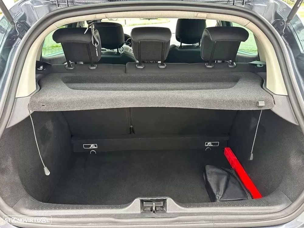 Renault Clio 0.9 TCe Limited Bi-Fuel - 13