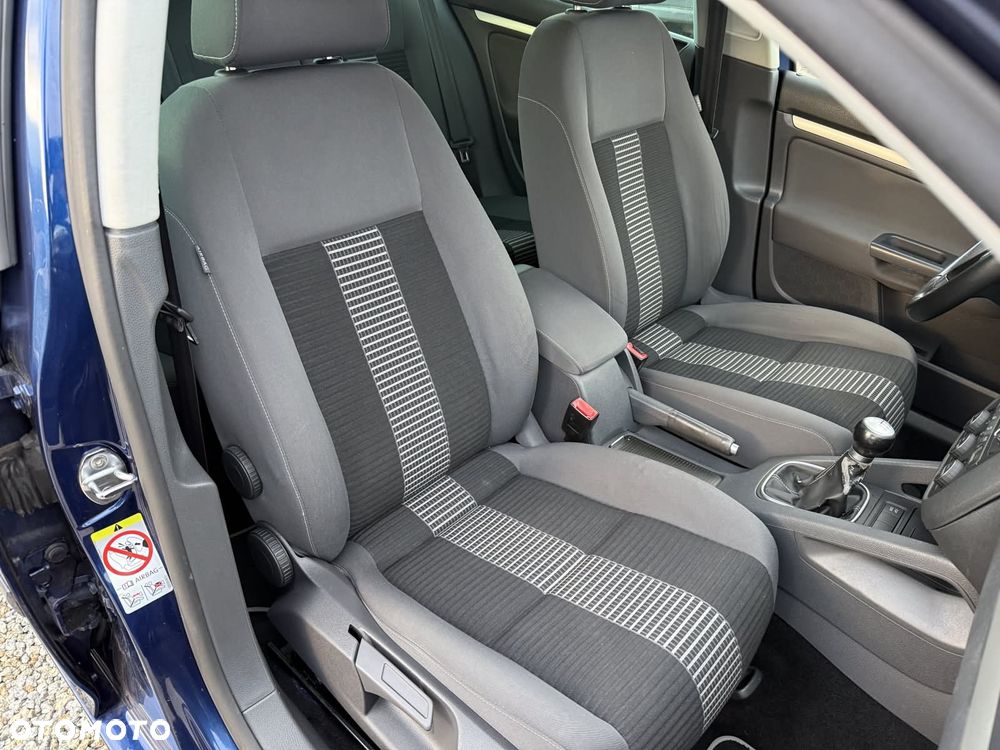 Volkswagen Golf 1.6 United - 23