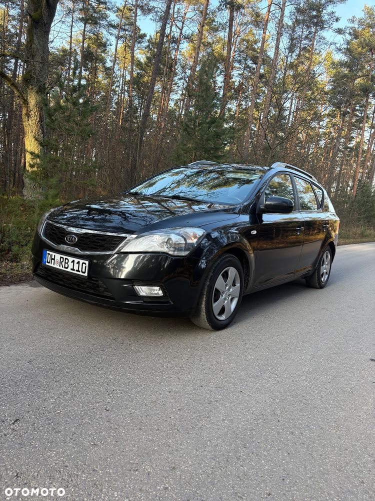 Kia Ceed - 1