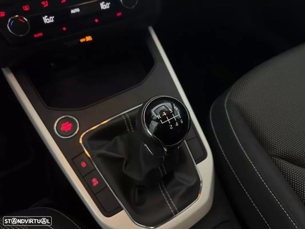 SEAT Arona 1.0 TGI XCELLENCE - 31