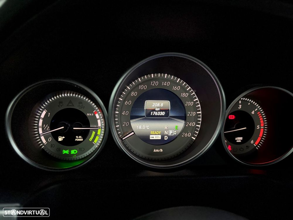 Mercedes-Benz E 300 Bluetec Hybrid Avantgarde - 18