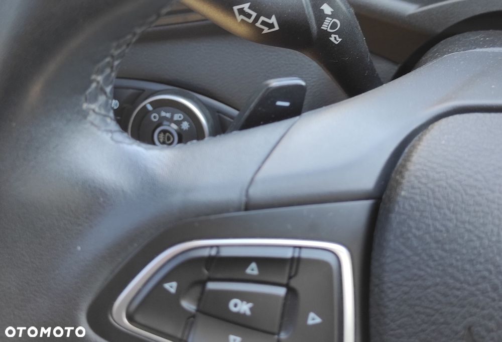 Ford Escape 2.0 EcoBoost AWD Titanium - 24