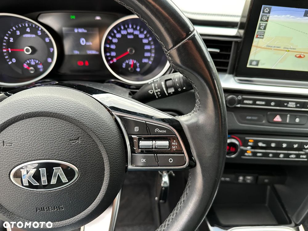 Kia Ceed - 11