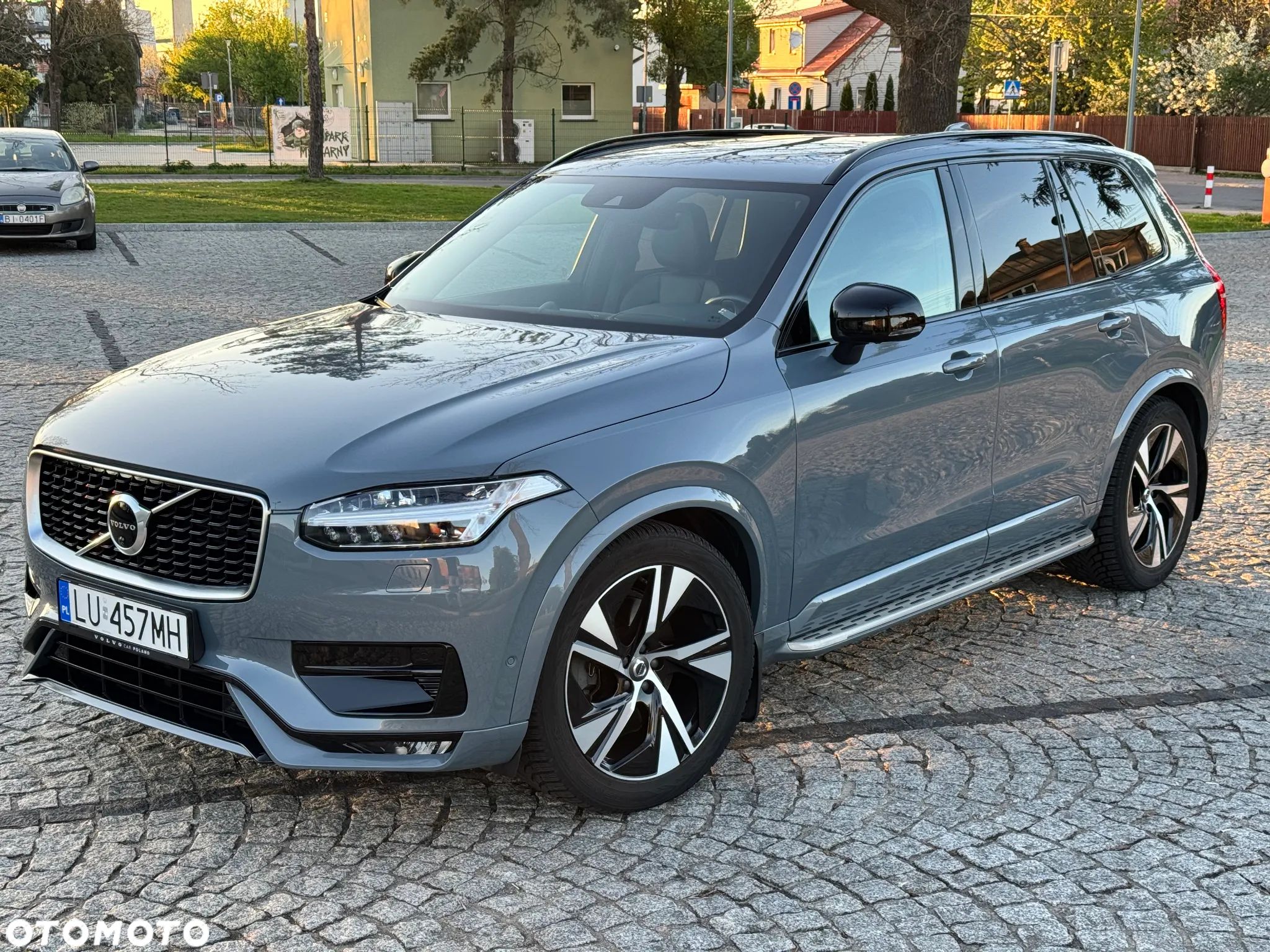 Volvo XC 90 - 1