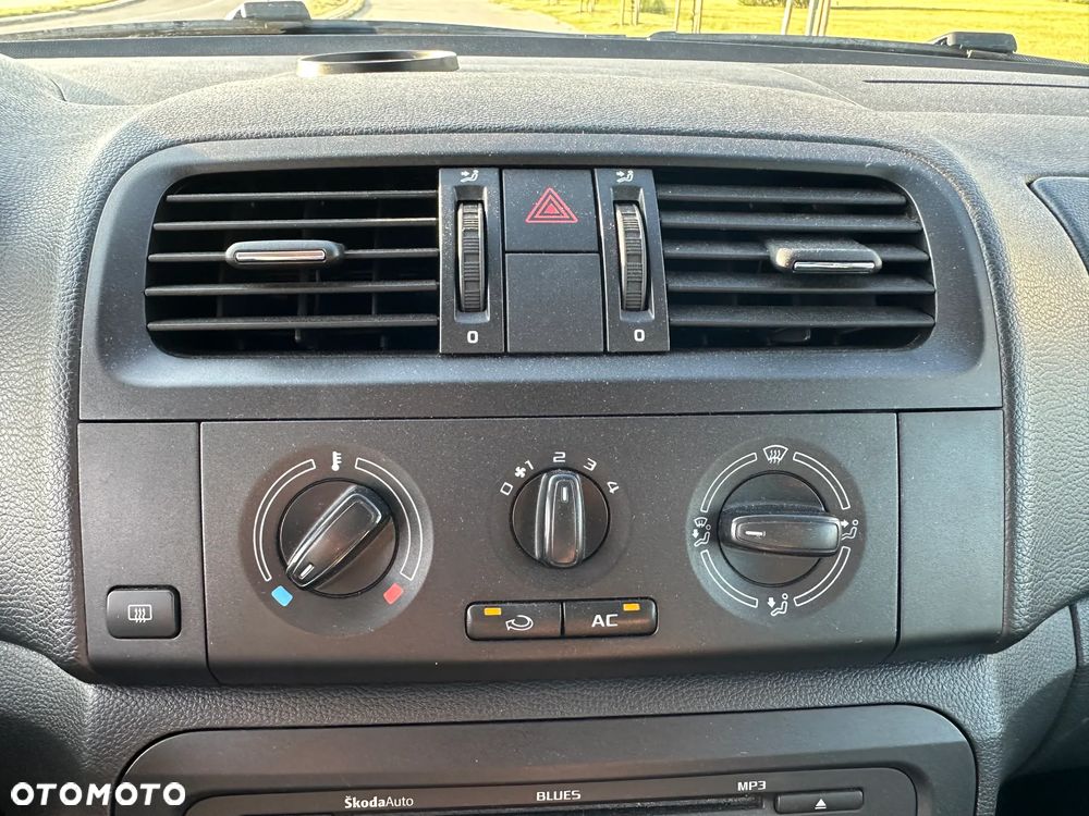 Skoda Fabia - 24