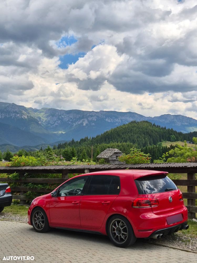 Volkswagen Golf - 4