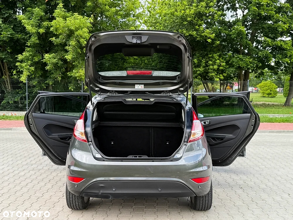 Ford Fiesta 1.5 TDCi Titanium - 18