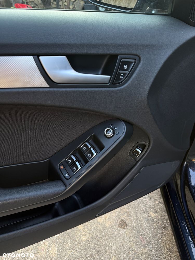 Audi A4 Avant 2.0 TDI ultra - 12