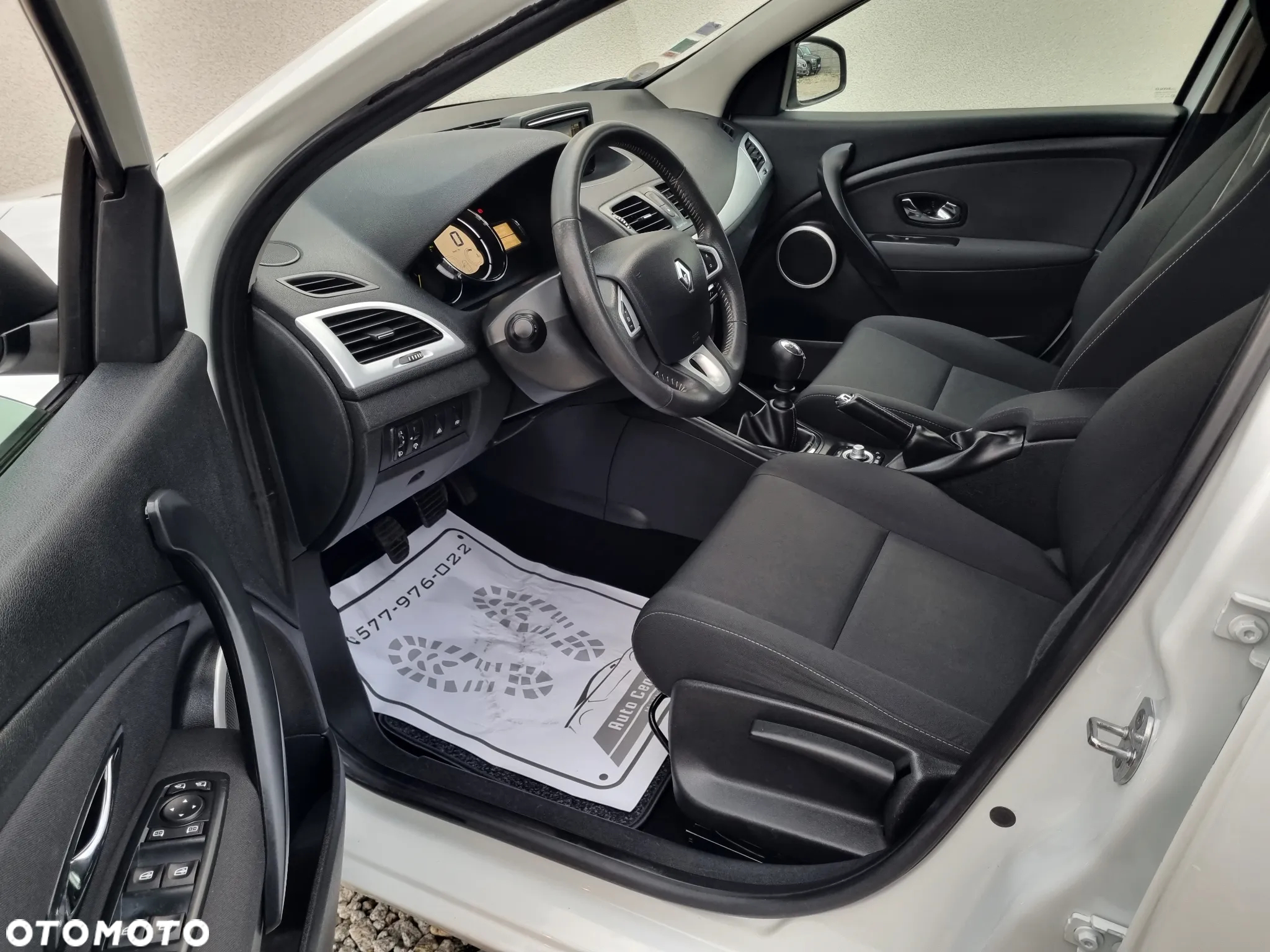 Renault Megane 1.5 dCi Expression - 8