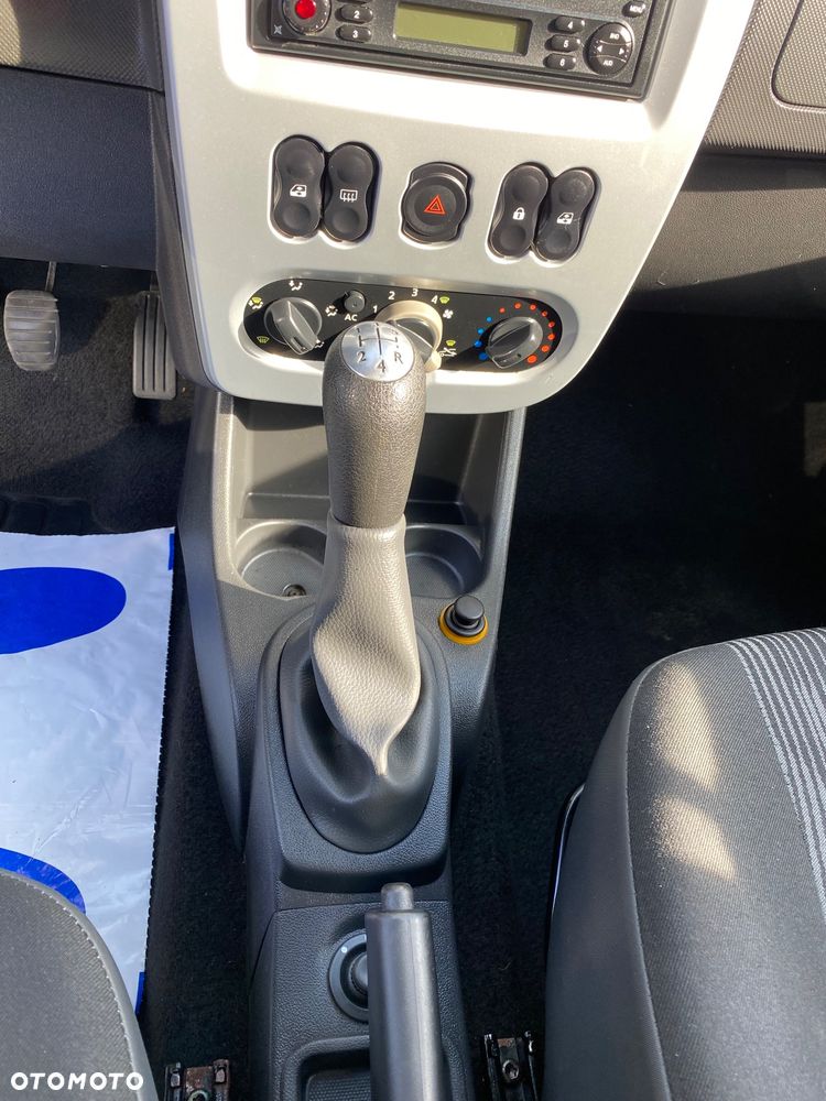 Dacia Sandero 1.2 16V 75 Essentiel - 10