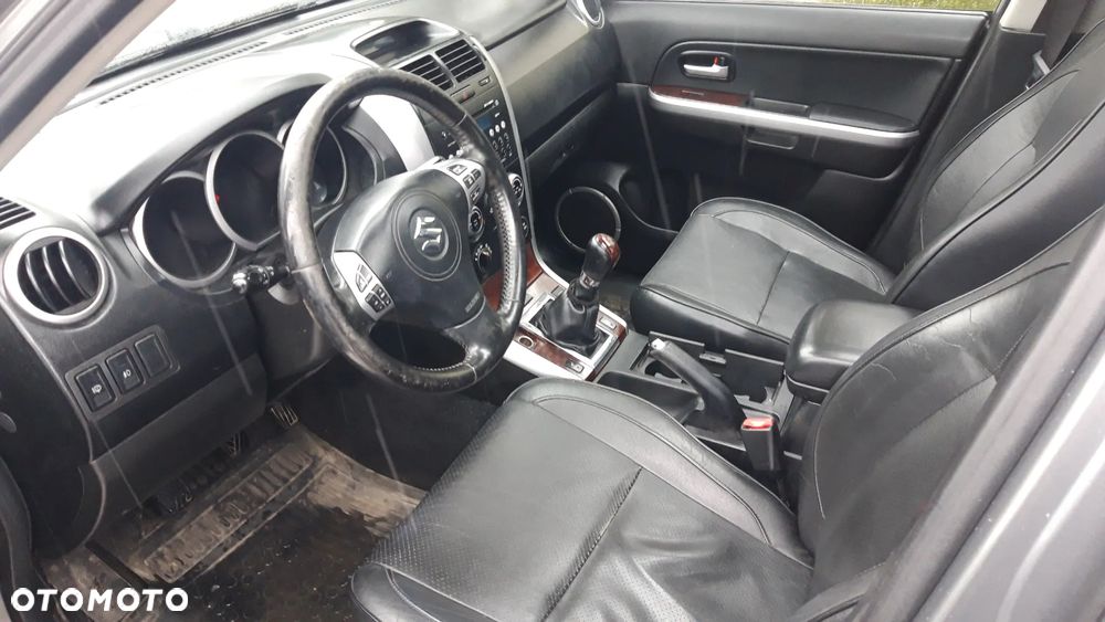 Suzuki Grand Vitara 1.9 DDiS De luxe - 6