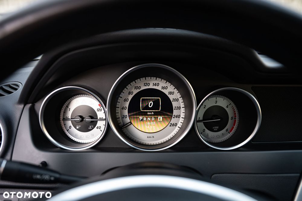 Mercedes-Benz Klasa C 220 CDI BlueEff 4-Matic Avantgarde - 14