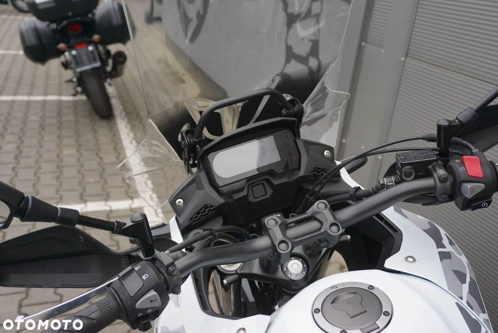 Honda CB - 16