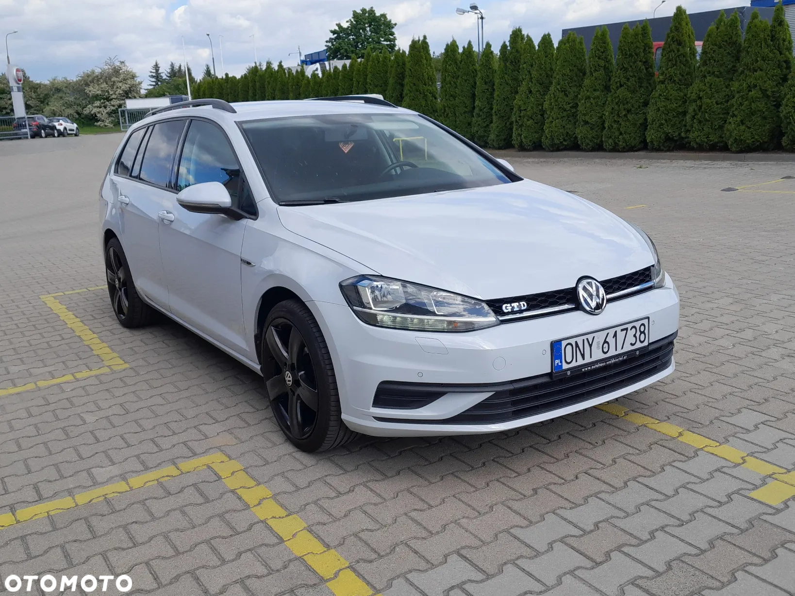 Volkswagen Golf VII 1.6 TDI BMT Comfortline - 4