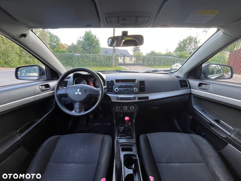 Mitsubishi Lancer - 7