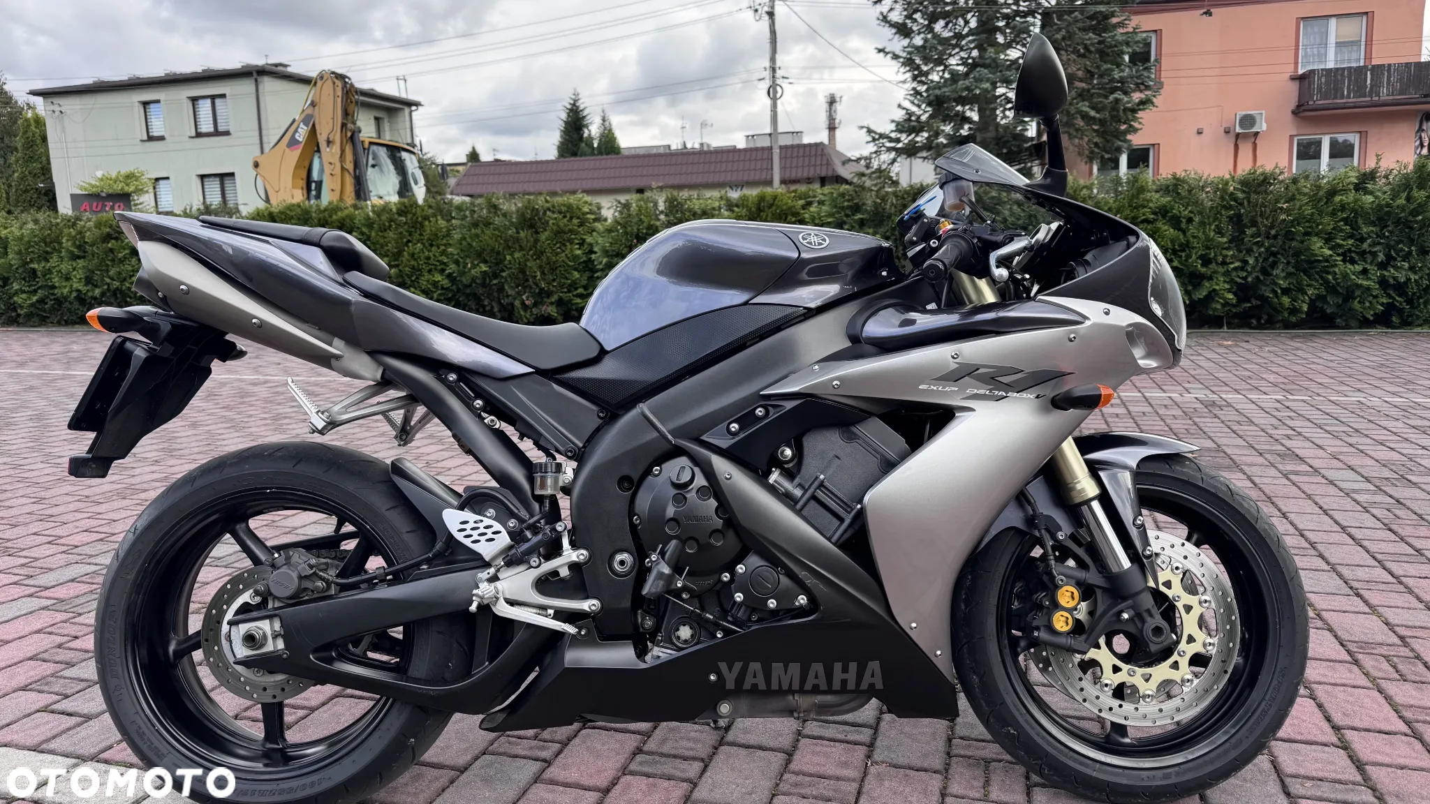 Yamaha R1 - 5