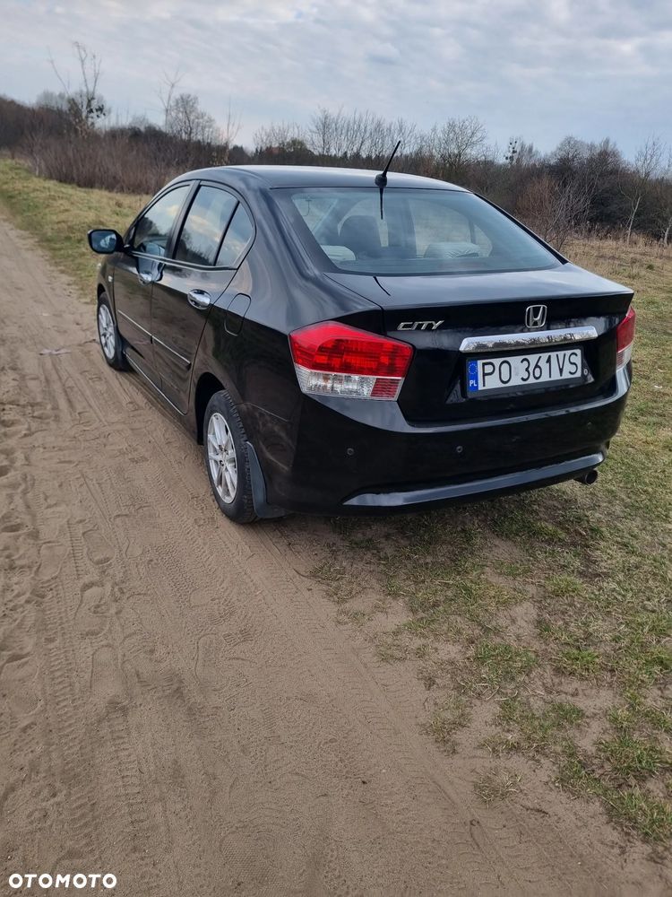 Honda City 1.4 Comfort - 1