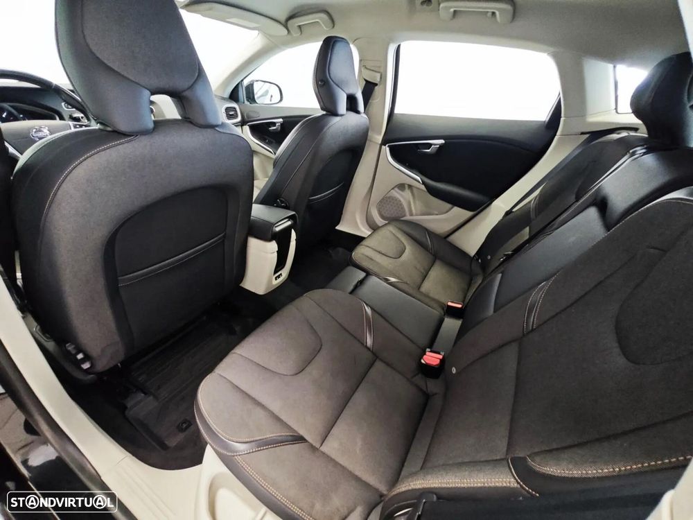 Volvo V40 Cross Country 1.6 D2 Momentum - 53