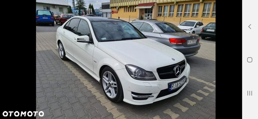 Mercedes-Benz Klasa C 200 CGI BlueEff Avantgarde - 1