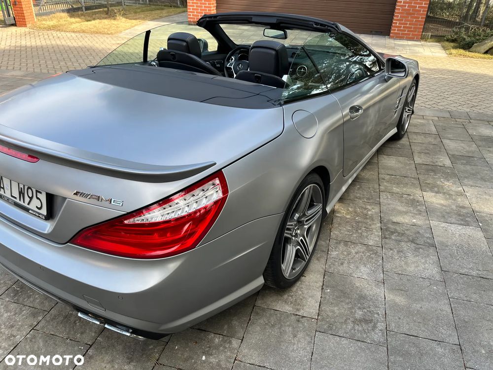 Mercedes-Benz SL - 16