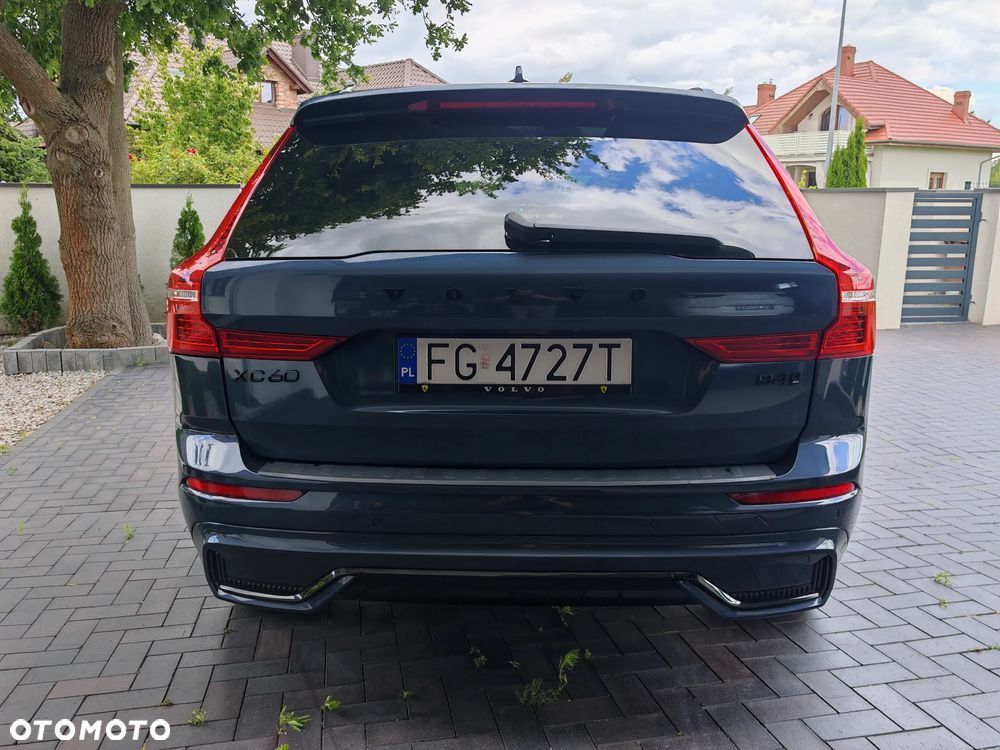 Volvo XC 60 B4 D AWD Ultimate Dark - 15