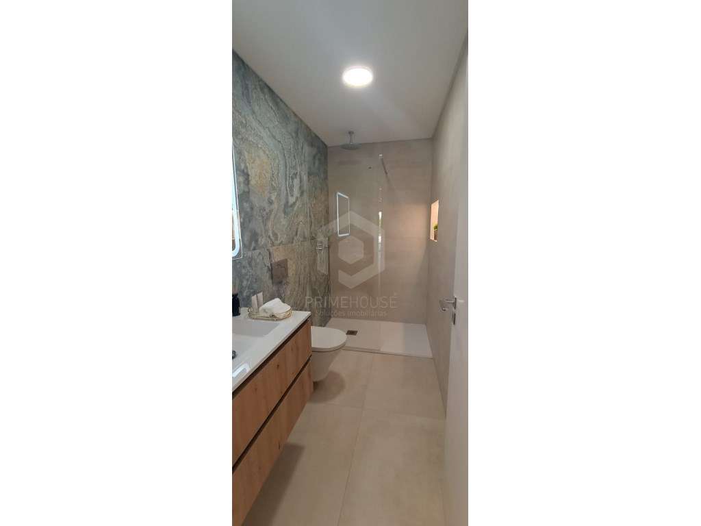Apartamento T3 em Benfica com Varanda - Grande imagem: 2/8